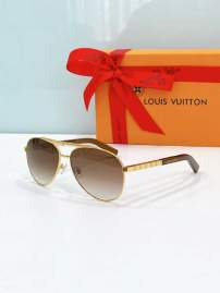 Picture of Louis Vuitton Sunglasses _SKUfw79120474fw